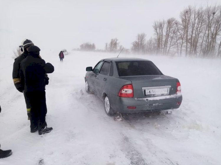 За выходные дни на дорогах республики из снежных заносов спасены 763 человека