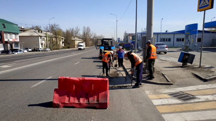 Дорожные работы в Алматы: горожан попросили корректировать свой маршрут