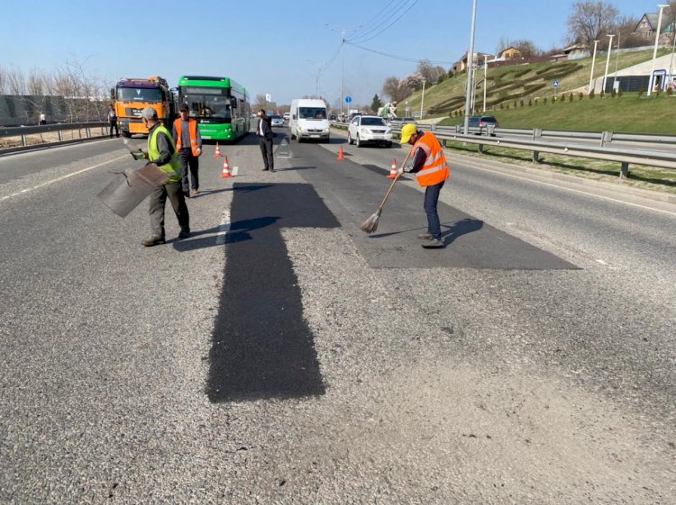 В Алматы проводится масштабный ремонт улично-дорожной сети