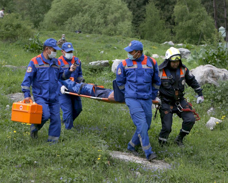 В горах Алматы от сердечного приступа скончался турист
