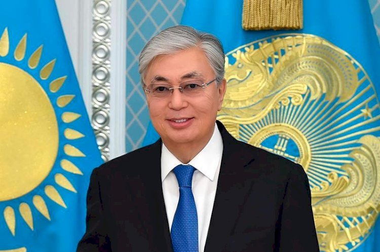 Глава государства поздравил казахстанцев с Днем семьи