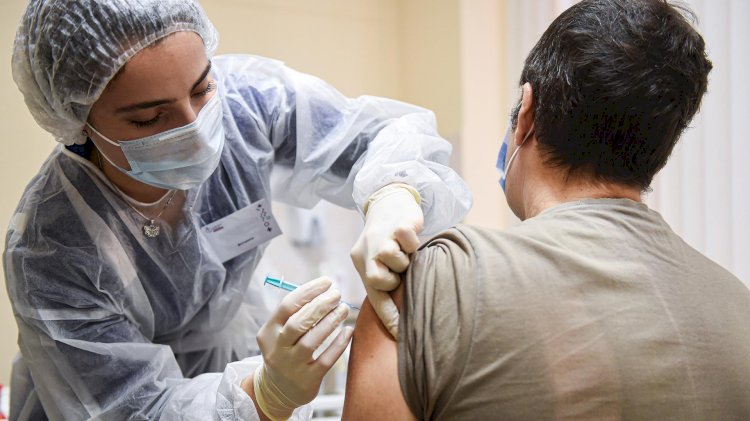 Жандарбек Бекшин: Вакцинация остается самым действенным средством защиты