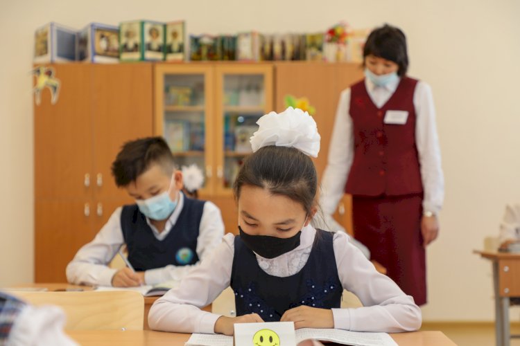 Санэпидемиологи опровергли слухи об обязательном ПЦР-тестировании школьников