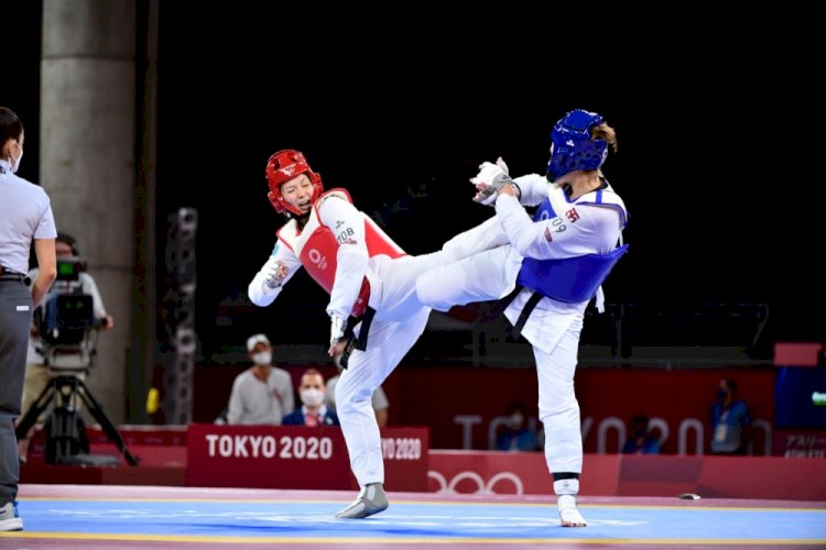 Казахстанская тхэквондистка стартовала с победы на Олимпиаде