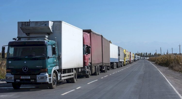 Уменьшилось количество транспорта на пограничных переходах Казахстана