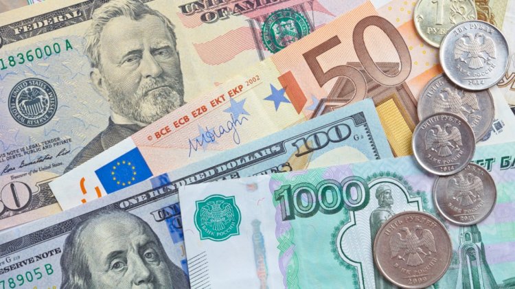 По какому курсу можно продать и купить доллары, евро и рубли в обменниках Алматы
