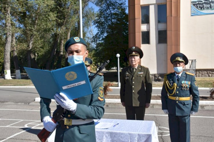Курсанты военных вузов Казахстана приняли присягу