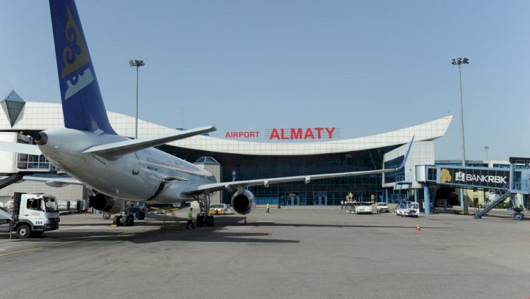 Вылетевший из Алматы самолет Air Astana вернулся обратно