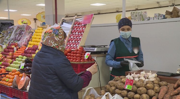 Санврачи изъяли с казахстанских рынков около 4 тонн опасной продукции