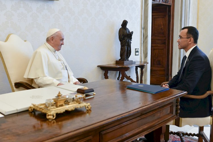 Маулен Ашимбаев встретился с Папой римским Франциском