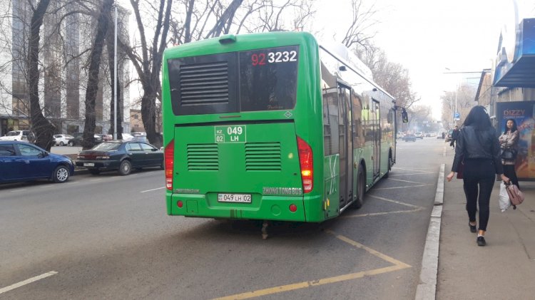 В Алматы работают все автобусные и троллейбусные маршруты, восстановлены все светофоры