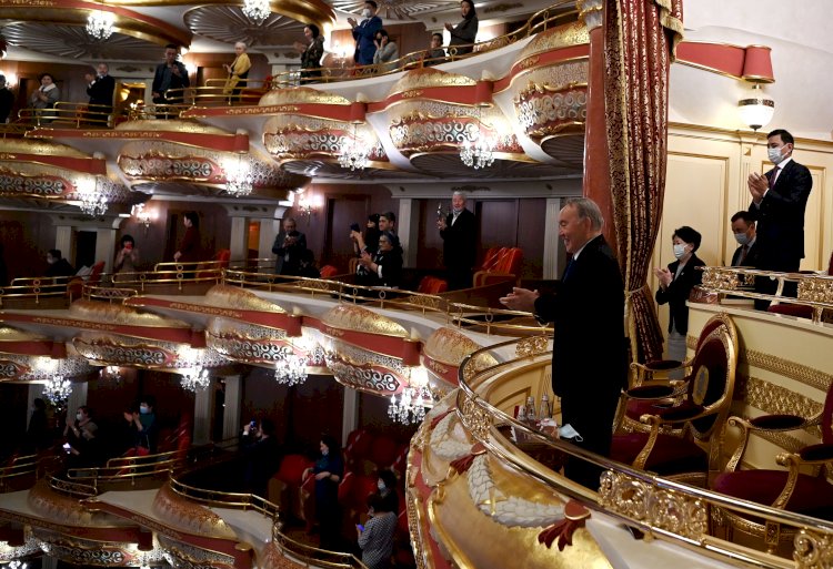 Елбасы посетил концерт известной оперной дивы Марии Мудряк