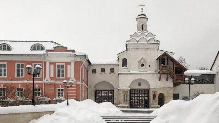 Молодой мужчина устроил взрыв на территории женского монастыря в России