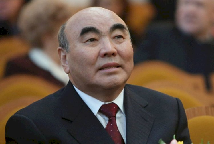 В Бишкеке прекращено уголовное преследование экс-президента Акаева