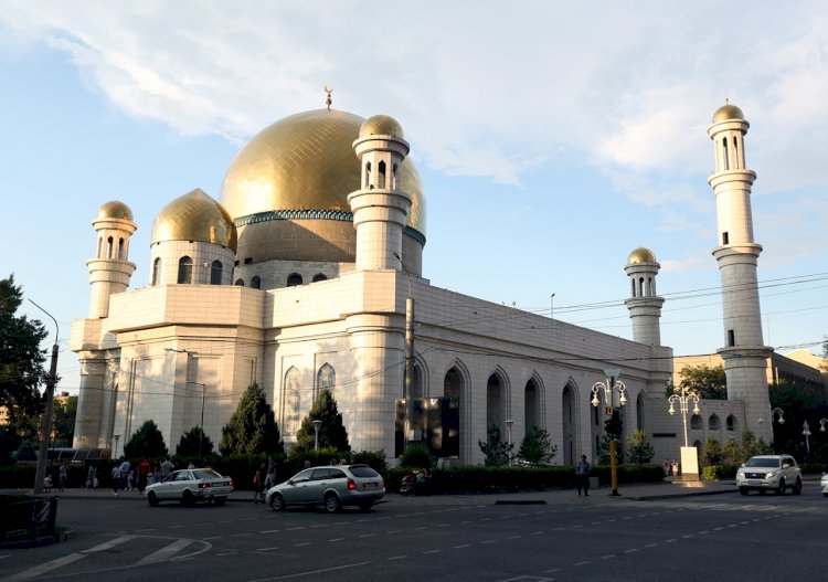 В мечетях Казахстана прошли чтения Корана в память о погибших в беспорядках
