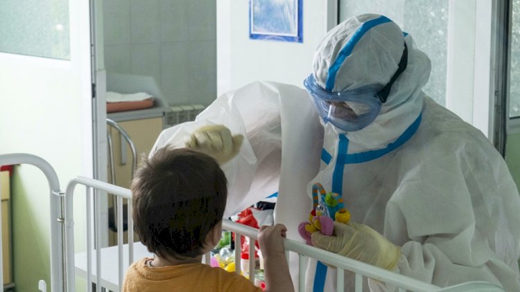 Эпидемиолог назвал омикрон особо опасным для детей от 2 до 5 лет
