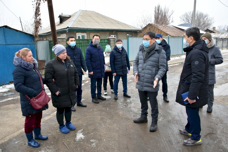 Аким Алматы Ерболат Досаев осуществил первый рабочий объезд по проблемным объектам Алатауского района