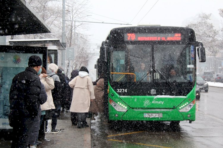 Снежный и довольно прохладный день ожидается в Алматы сегодня