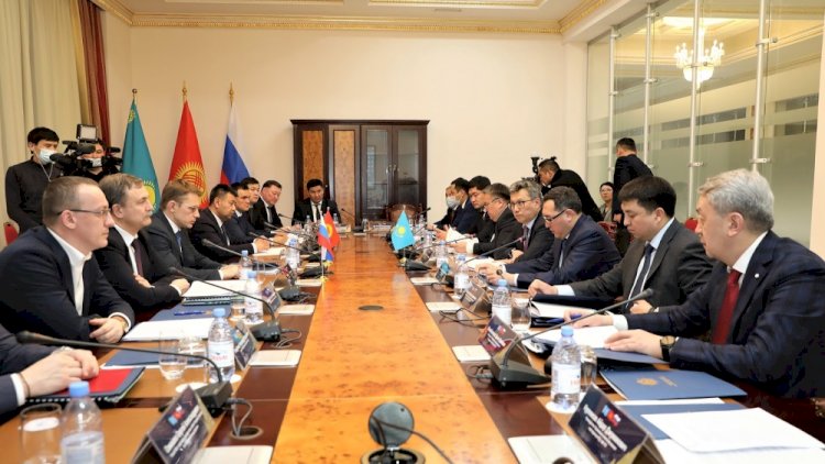 Встреча таможенных и налоговых служб трех государств прошла в Алматы