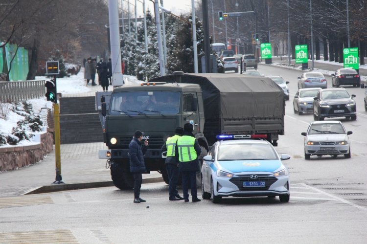 Задержаны подозреваемые в нападении на оружейный магазин в Алматы