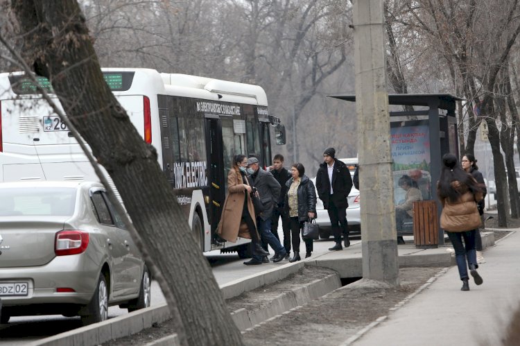 В Алматы пятая волна коронавируса пошла на спад