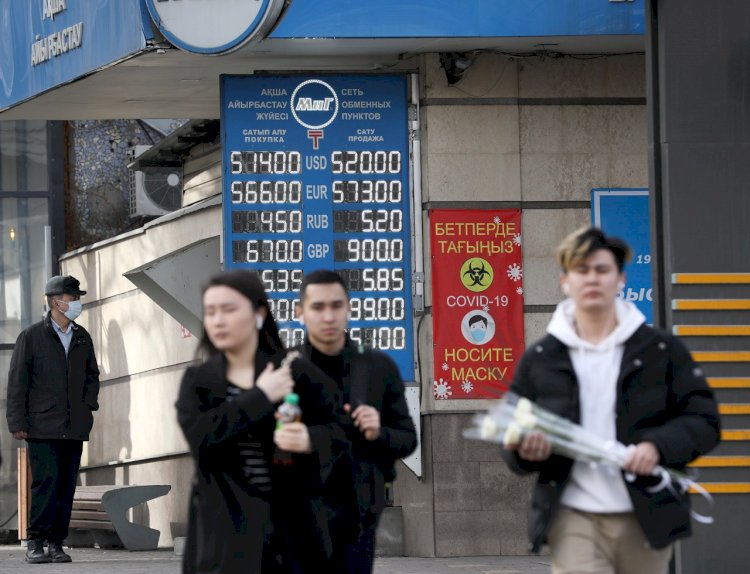 Курс доллара в обменниках Алматы достиг отметки 518-523 тенге