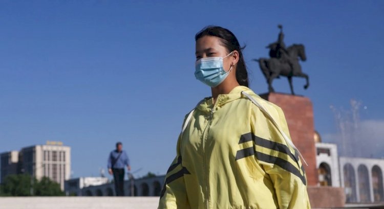 В Кыргызстане отменяется обязательное ношение масок
