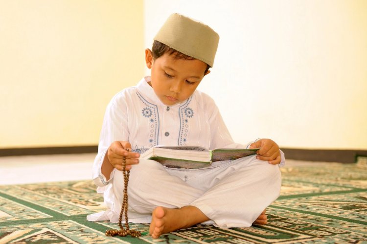 В Казахстане планируют издавать религиозную литературу для детей