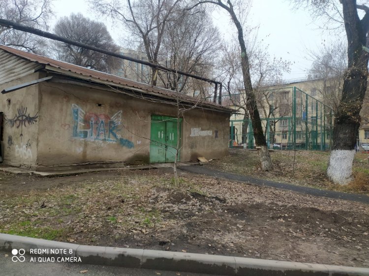 Вторжение в «золотой квадрат»: жители центра Алматы призывают соблюдать распоряжение Главы государства