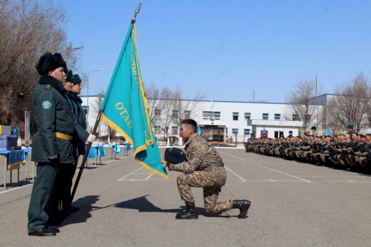 В Казахстане более 6 тыс. солдат-срочников уволят в запас