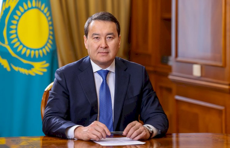 Алихан Смаилов поздравил соотечественников с Днем Конституции Республики Казахстан