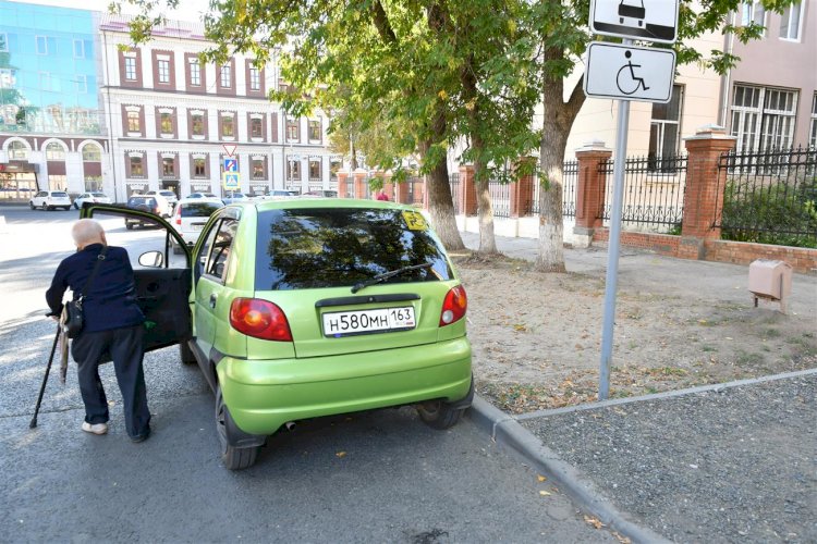 Незаконно начисляли налог на авто инвалидам в одном из районов Алматы