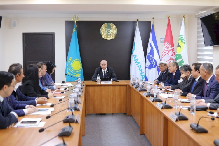 Депутаты Маслихата Алматы поддержали референдум по изменению Конституции