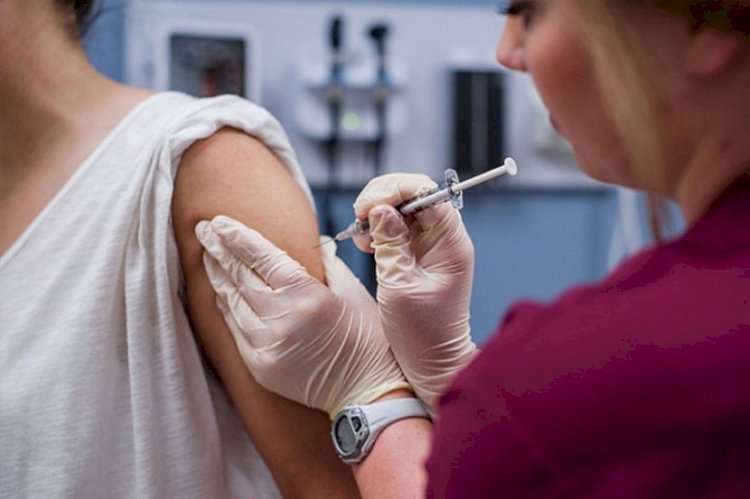 Иммунолог призвал задуматься о возобновлении вакцинации от натуральной оспы