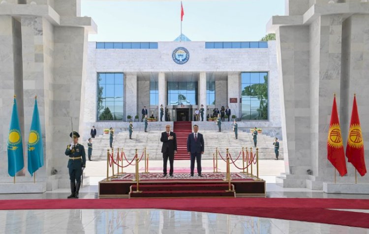 В Бишкеке прошла церемония официальной встречи Президента Казахстана