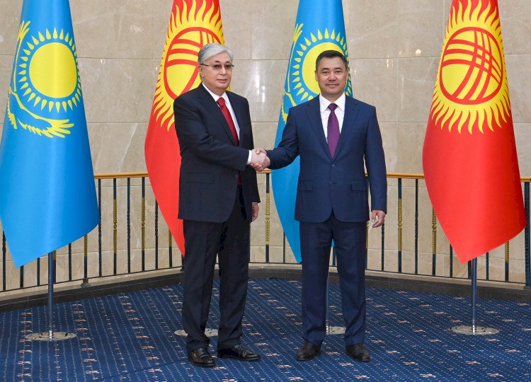 Главы Казахстана и Кыргызстана провели встречу в узком формате