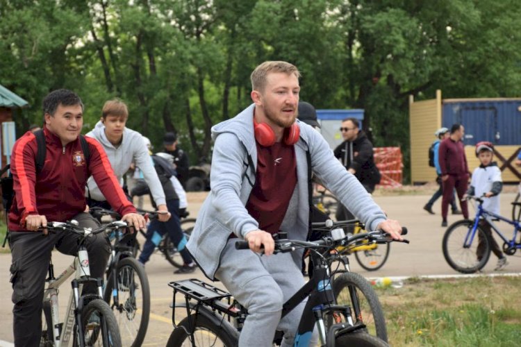 В столице Казахстана прошел массовый велопробег