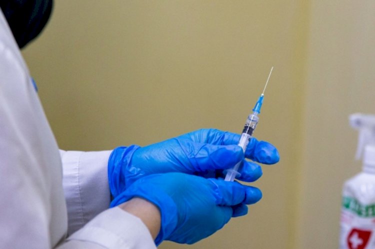 Будут ли казахстанцев вакцинировать от оспы обезьян