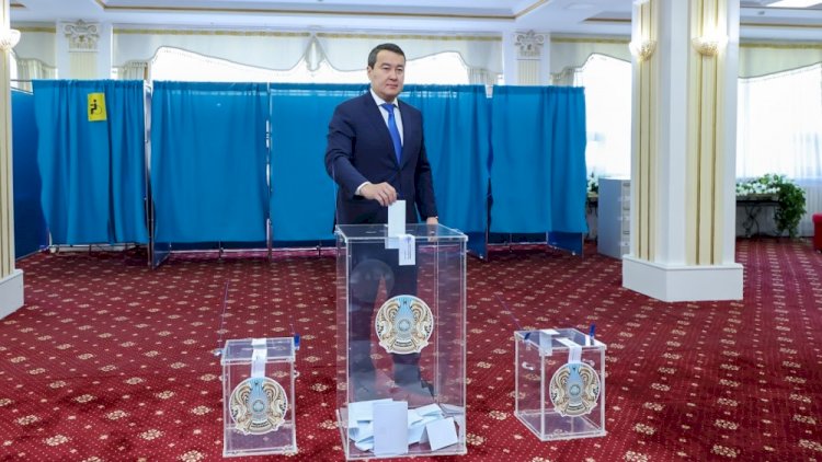 Алихан Смаилов проголосовал на референдуме