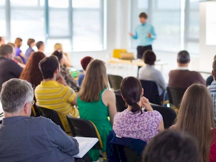 В казахстанких школах родительские собрания перейдут на новый формат