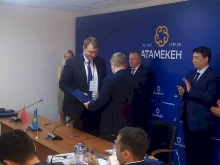 Казахстан получит от МАЗ автотехнику на миллион долларов США