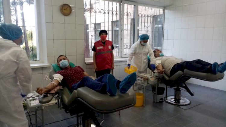 Капля жизни: алматинцы принимают участие в Международном дне доноров крови