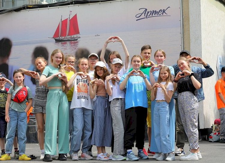 Школьники из Казахстана отдохнут в «Артеке»