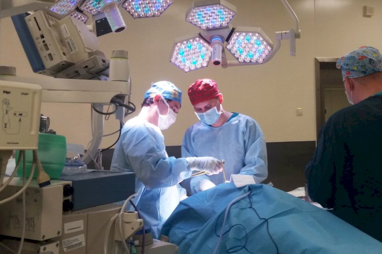 Алматинские врачи провели реконструкцию черепа с использованием 3D импланта