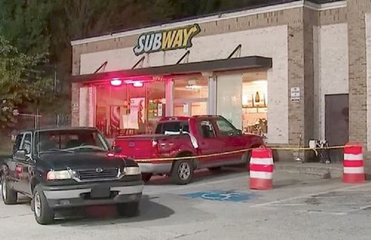 Клиент кафе в США расстрелял двух официанток из-за майонеза в сэндвиче