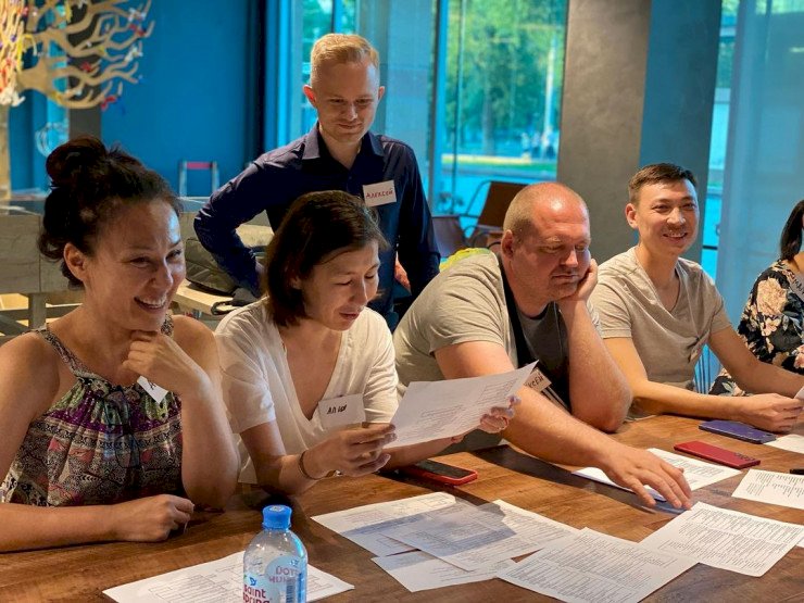 Язык общения: алматинец открыл бесплатный клуб разговорного казахского языка
