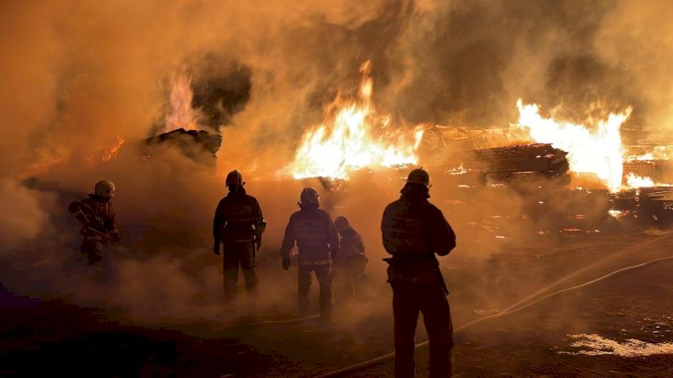 Корреспондент «Вечерки» побывала на линии огня и узнала, почему не спят пожарные