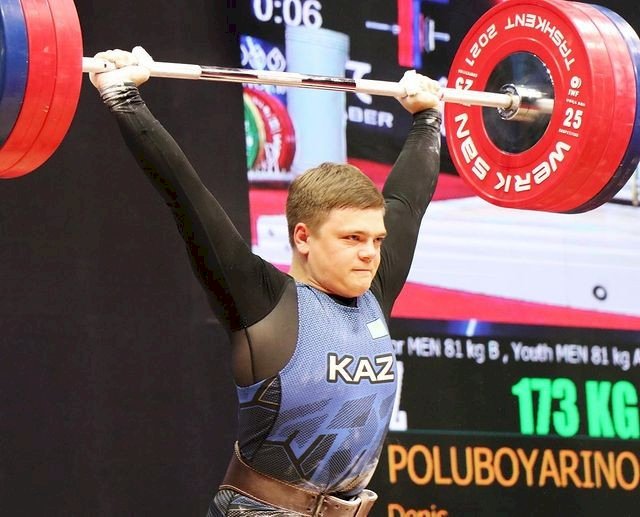 ЧА по тяжелой атлетике:  казахстанец Денис Полубояринов завоевал золотую медаль