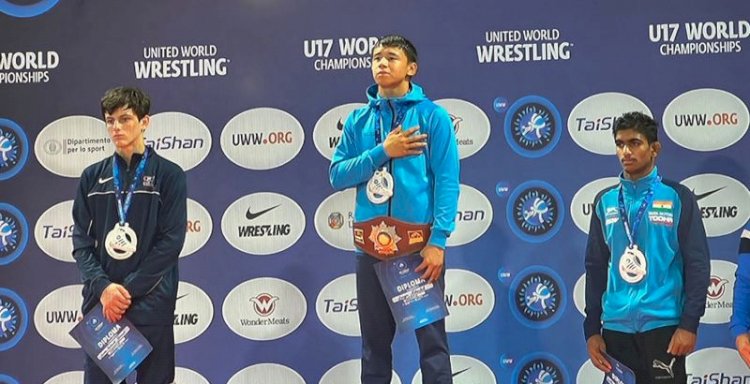 Казахстанский борец вольного стиля завоевал «золото» ЧМ в Италии