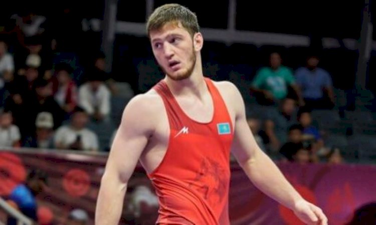 Казахстан завоевал второе золото на чемпионате мира по борьбе до 17 лет